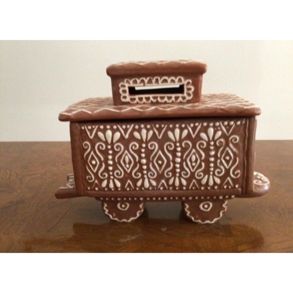 NEW POTTERY BARN HANDCRAFTED CERAMIC GINGERBREAD TRAIN - Holiday / Christmas - Picture 5 of 5